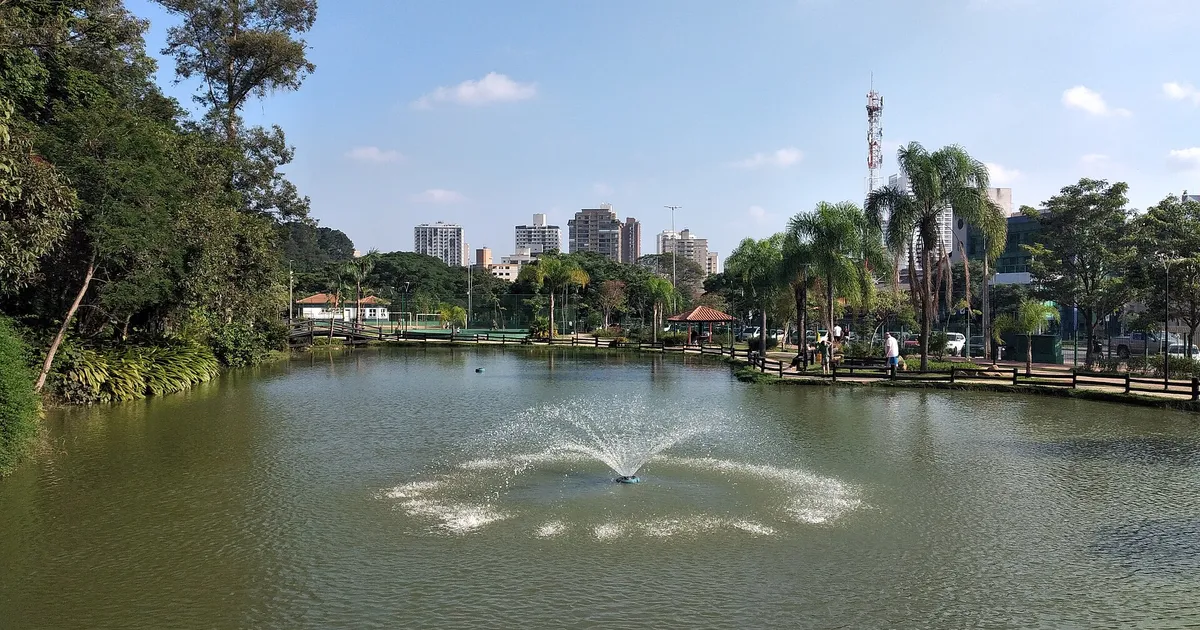 Vista de Guarulhos SP, atendida pela Enel SP, regiao com sistemas de energia solar fotovoltaica residencial em 2026