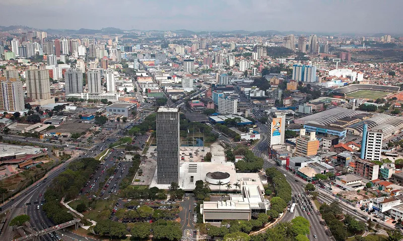 Vista de Sao Bernardo do Campo SP, atendida pela Enel SP, regiao do ABC paulista com sistemas de energia solar fotovoltaica residencial em 2026